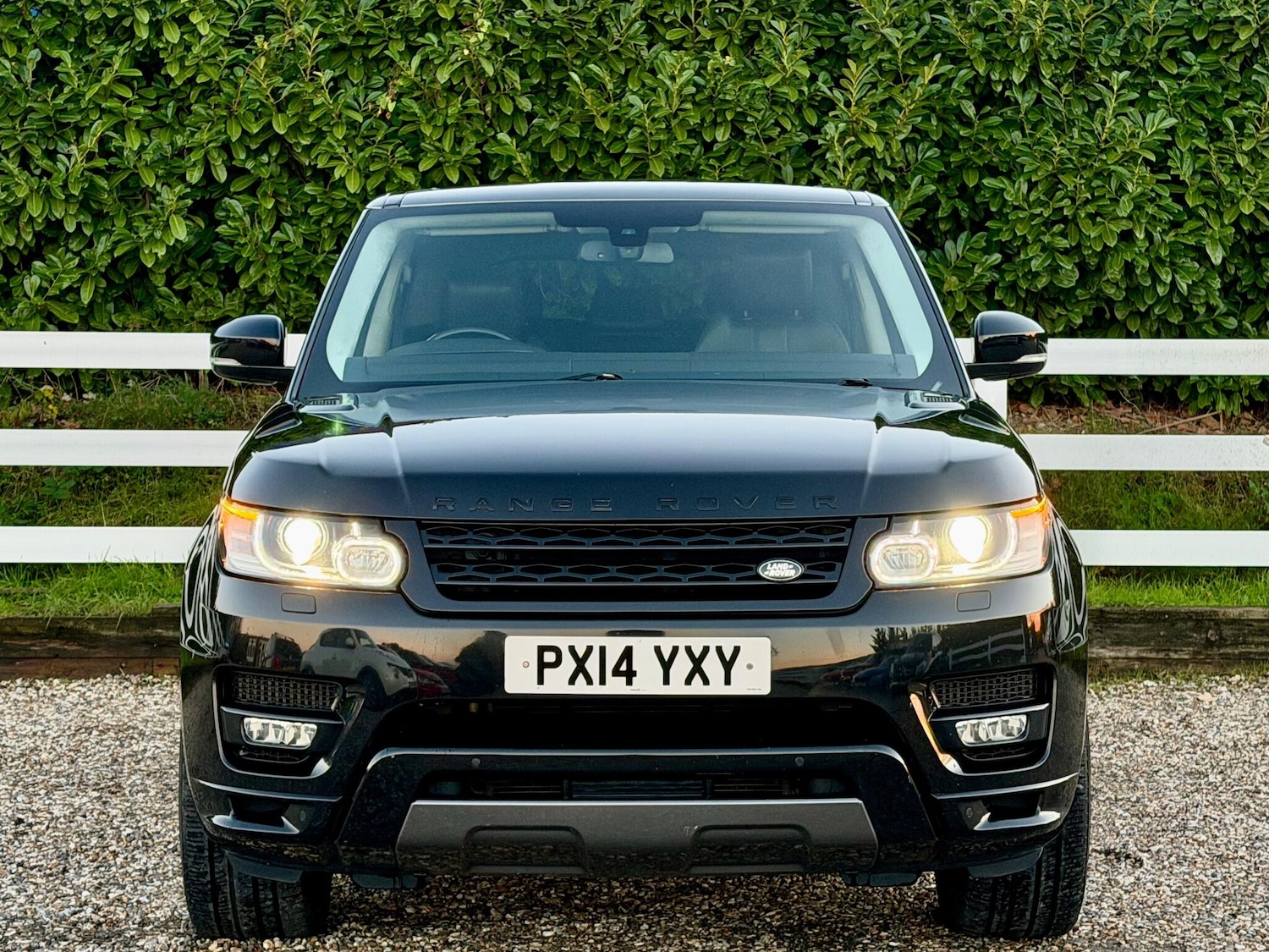 Used Land Rover Range Rover Sport 2014 for sale - 76446410: Photo 2