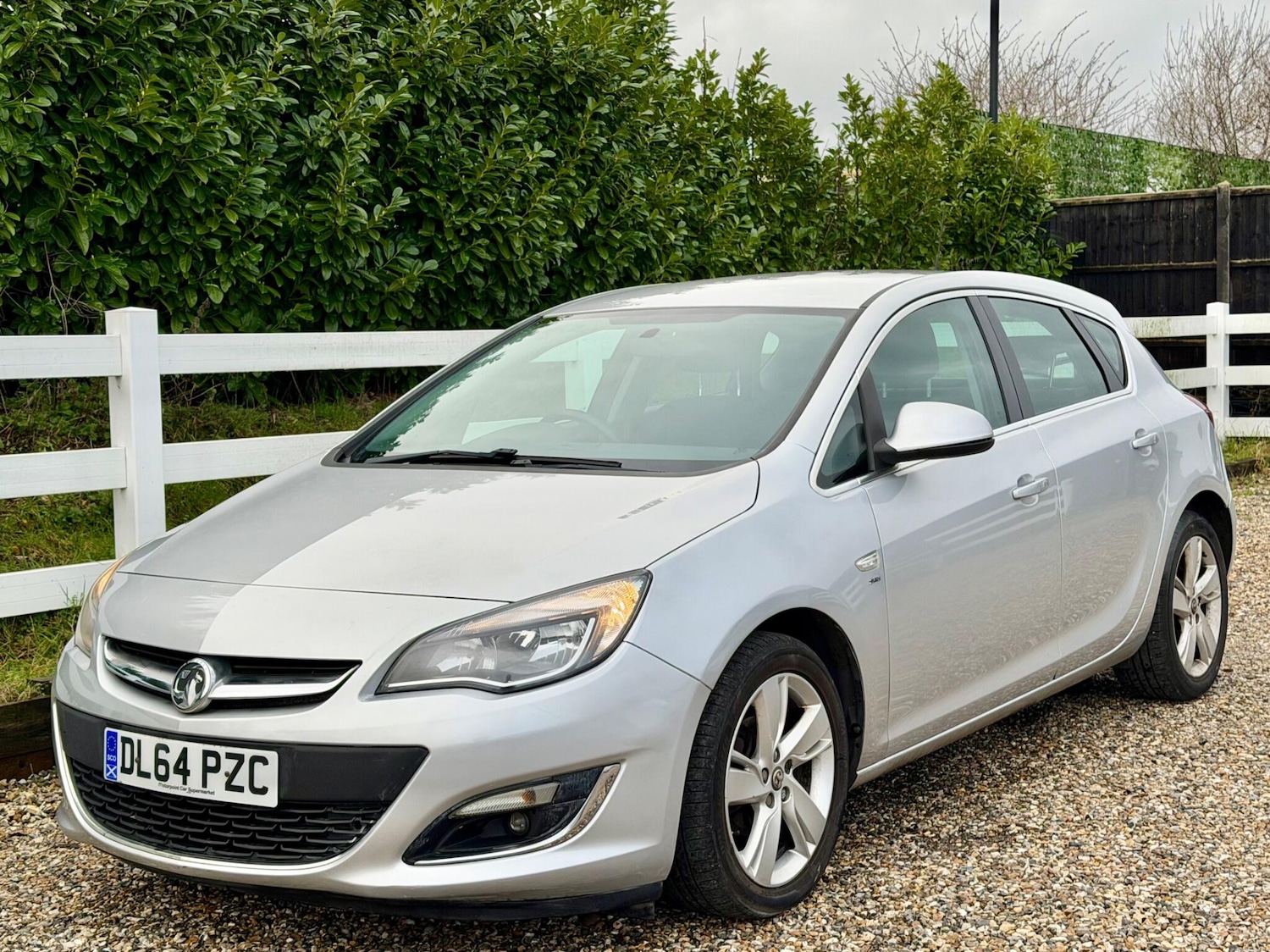 Used Vauxhall Astra 2014 for sale - 77321057: Photo 3