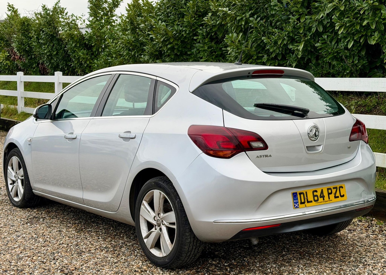 Used Vauxhall Astra 2014 for sale - 77321057: Photo 4