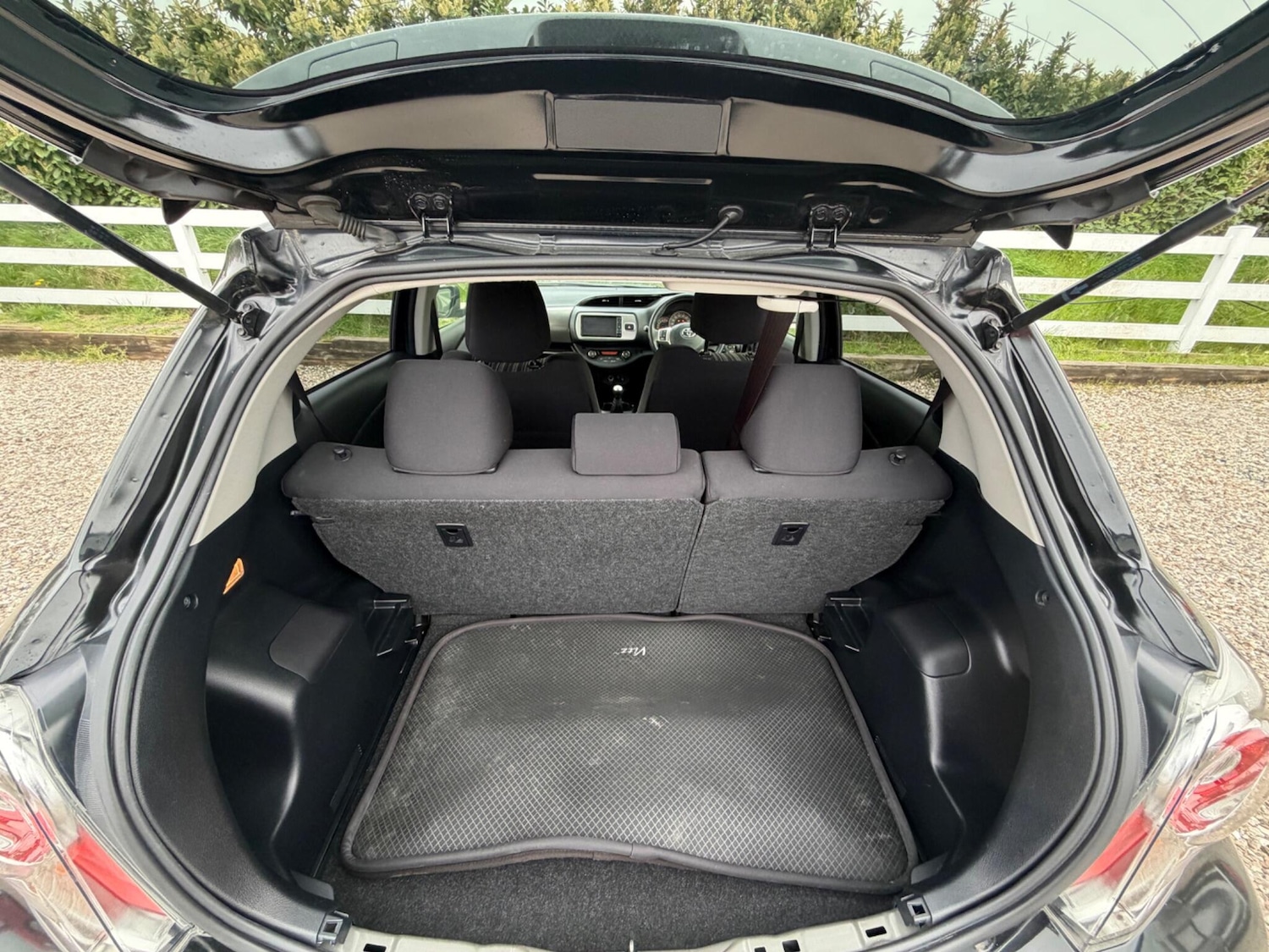 Used Toyota Yaris 2025 for sale - 78220284: Photo 27