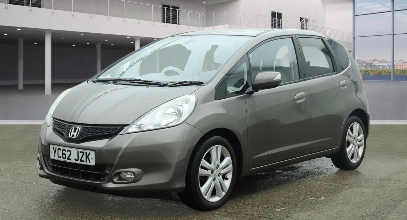 Used Honda Jazz 2012 for sale - 77645909: Photo 2
