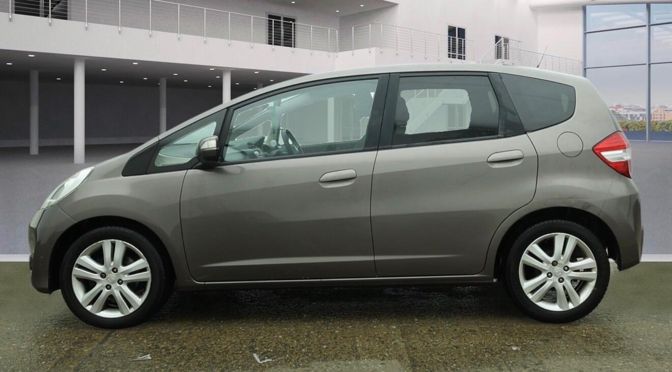 Used Honda Jazz 2012 for sale - 77645909: Photo 3
