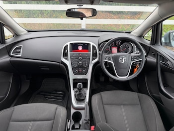 Used Vauxhall Astra 2015 for sale - 78843063: Photo