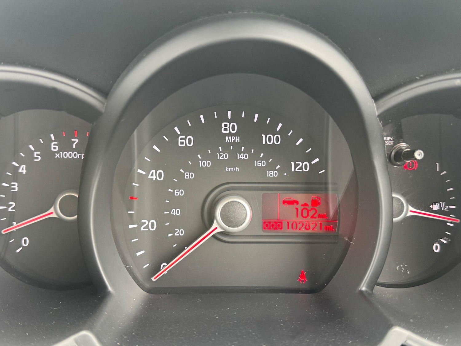 Used Kia Picanto 2013 for sale - 76152543: Photo 24