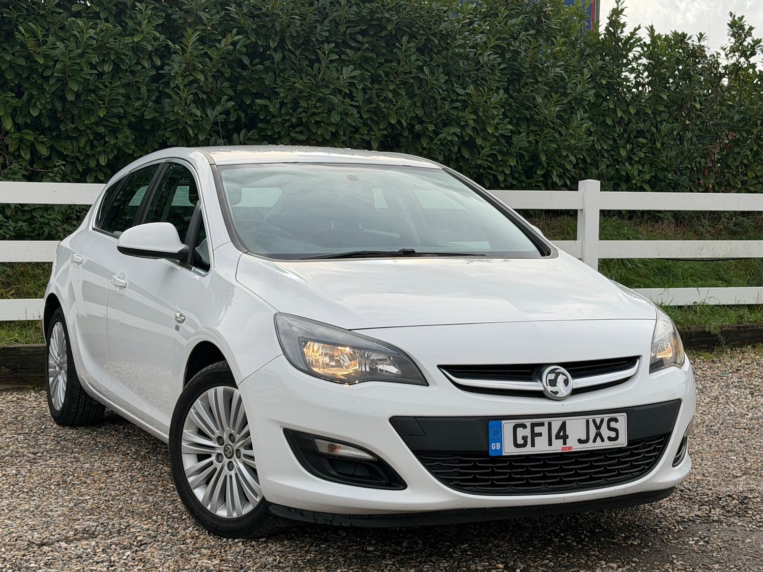 Used Vauxhall Astra 2014 for sale - 76423658: Photo 1