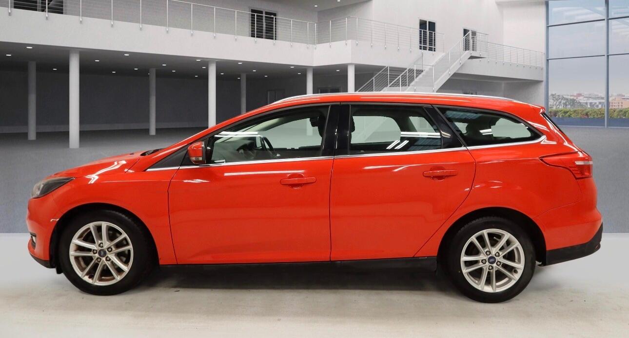 Used Ford Focus 2015 for sale - 77082031: Photo 4