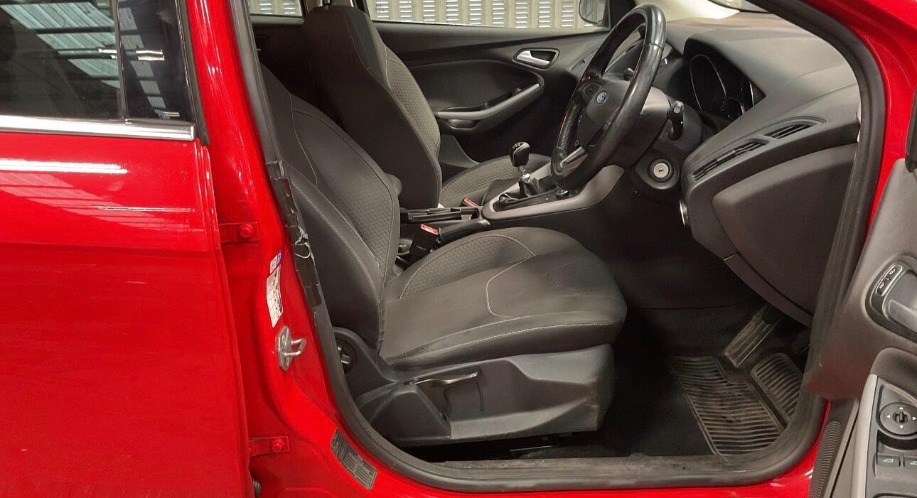 Used Ford Focus 2015 for sale - 77082031: Photo 8