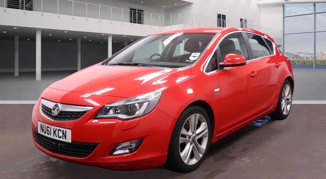 Used Vauxhall Astra 2011 for sale - 77377078: Photo 2