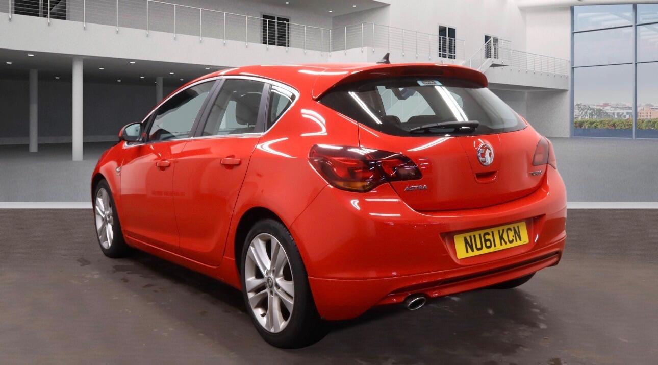 Used Vauxhall Astra 2011 for sale - 77377078: Photo 3