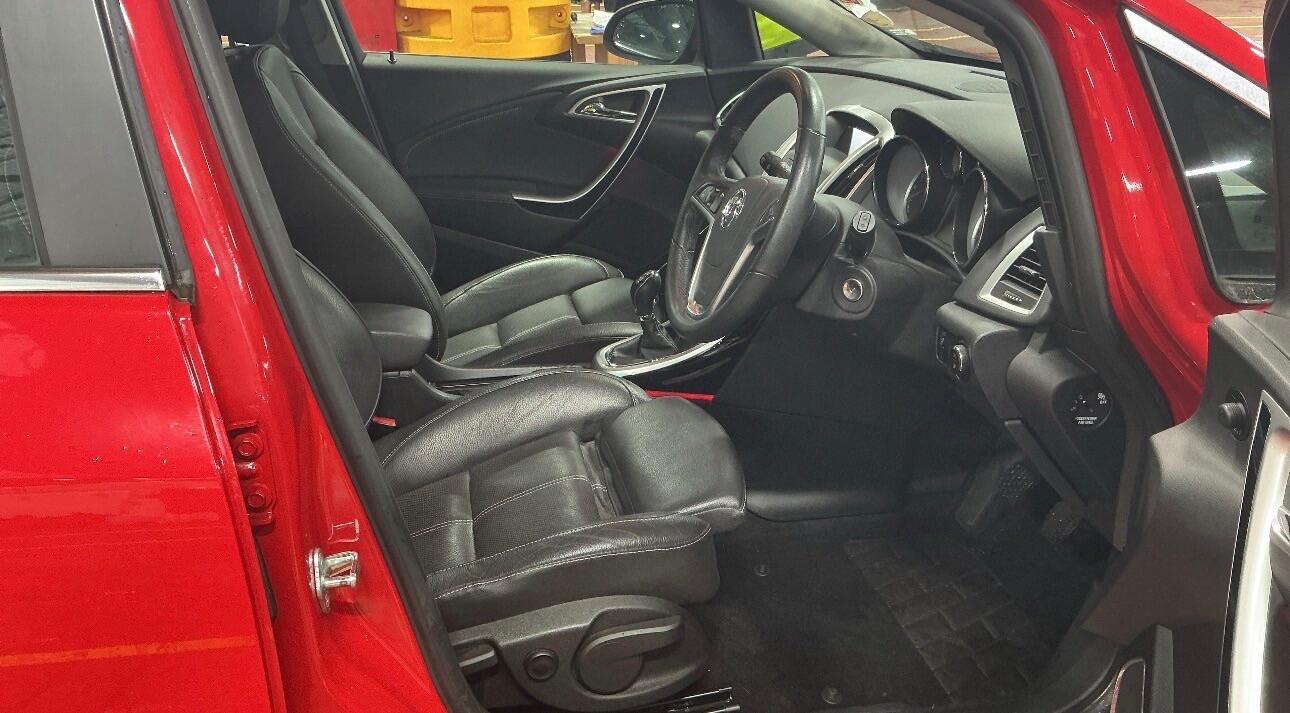 Used Vauxhall Astra 2011 for sale - 77377078: Photo 7