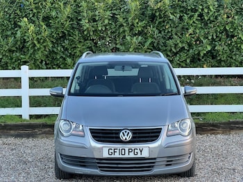 Used Volkswagen Touran 2010 for sale - 76251135: Photo