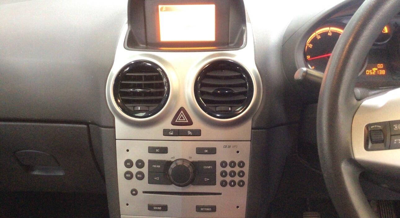 Used Vauxhall Corsa 2011 for sale - 77238024: Photo 7