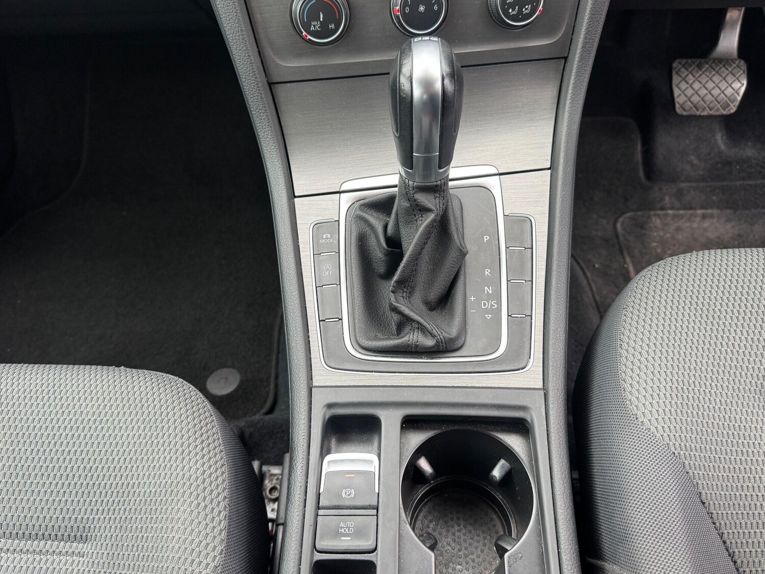 Used Volkswagen Golf 2013 for sale - 76072121: Photo 24