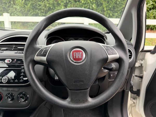 Used Fiat Punto 2017 for sale - 76259305: Photo 21