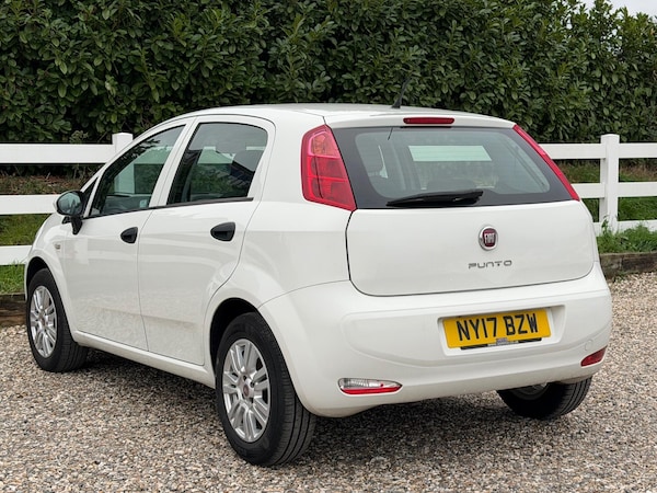 Used Fiat Punto 2017 for sale - 76259305: Photo 28
