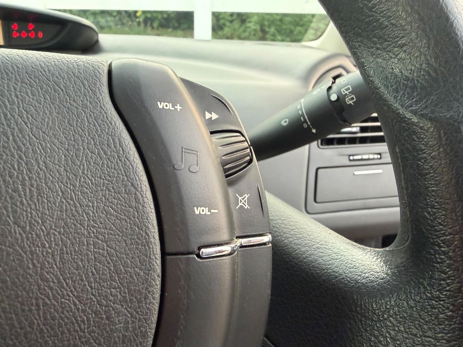 Used Citroen C4 2010 for sale - 77114140: Photo 23