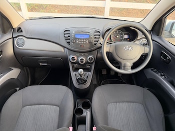 Used Hyundai i10 2011 for sale - 79361426: Photo