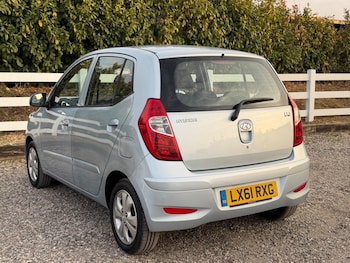 Used Hyundai i10 2011 for sale - 79361426: Photo