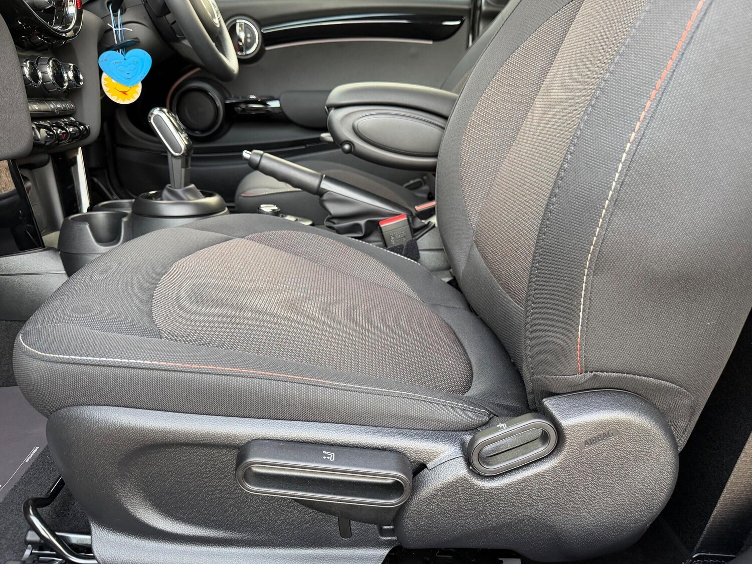 Used MINI Hatch 2024 for sale - 76597136: Photo 34