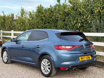 Used Renault Megane 2017 for sale - 78759895: Photo