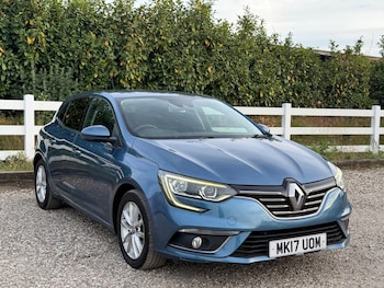 Used Renault Megane 2017 for sale - 78759895: Photo
