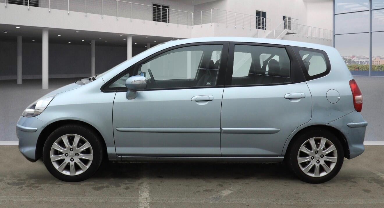 Used Honda Jazz 2006 for sale - 77854272: Photo 4