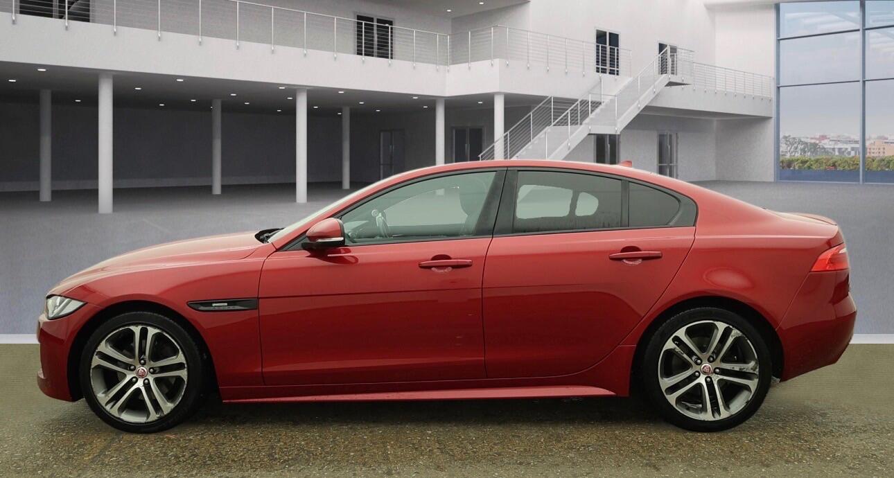 Used Jaguar XE 2015 for sale - 77082133: Photo 4