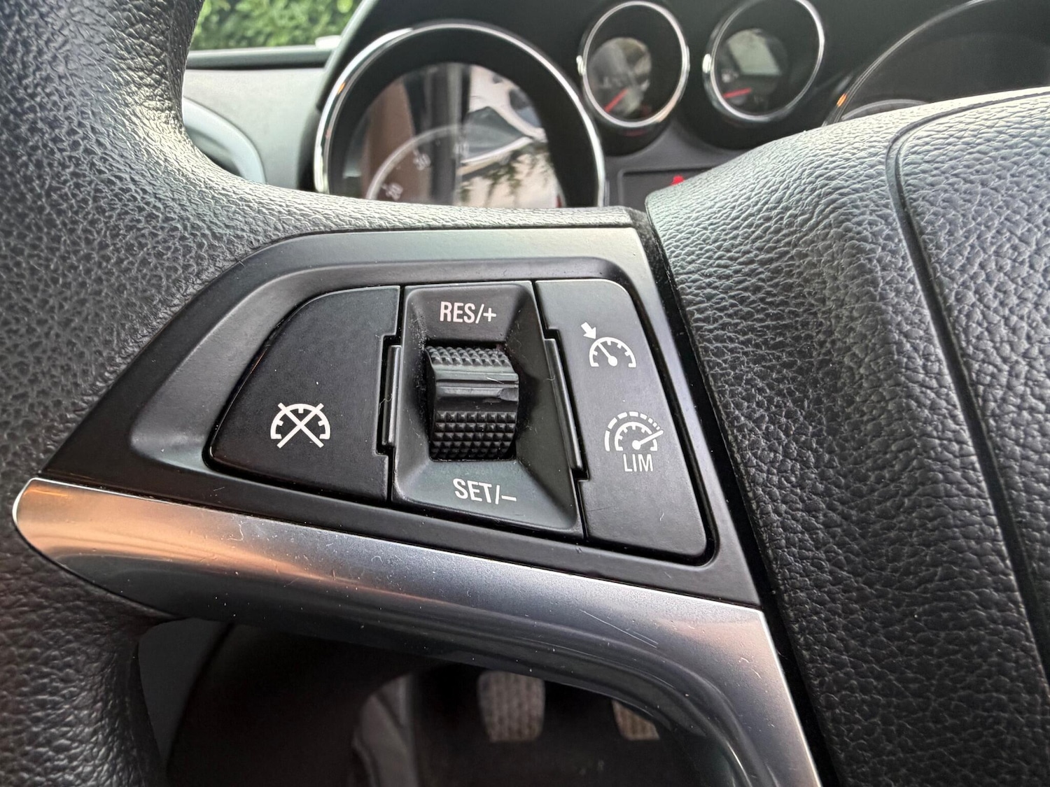 Used Vauxhall Astra 2015 for sale - 77029227: Photo 23