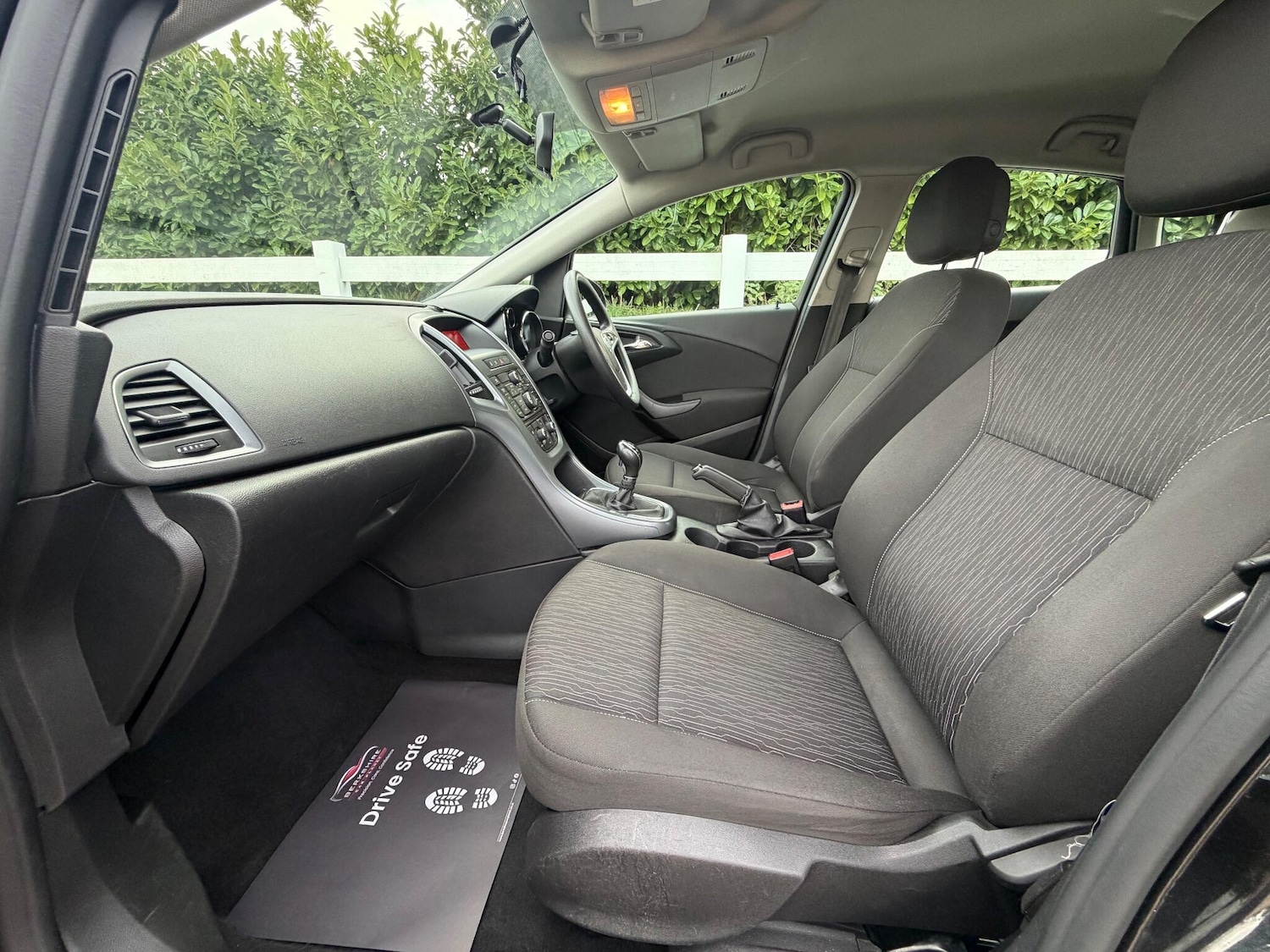 Used Vauxhall Astra 2015 for sale - 77029227: Photo 32