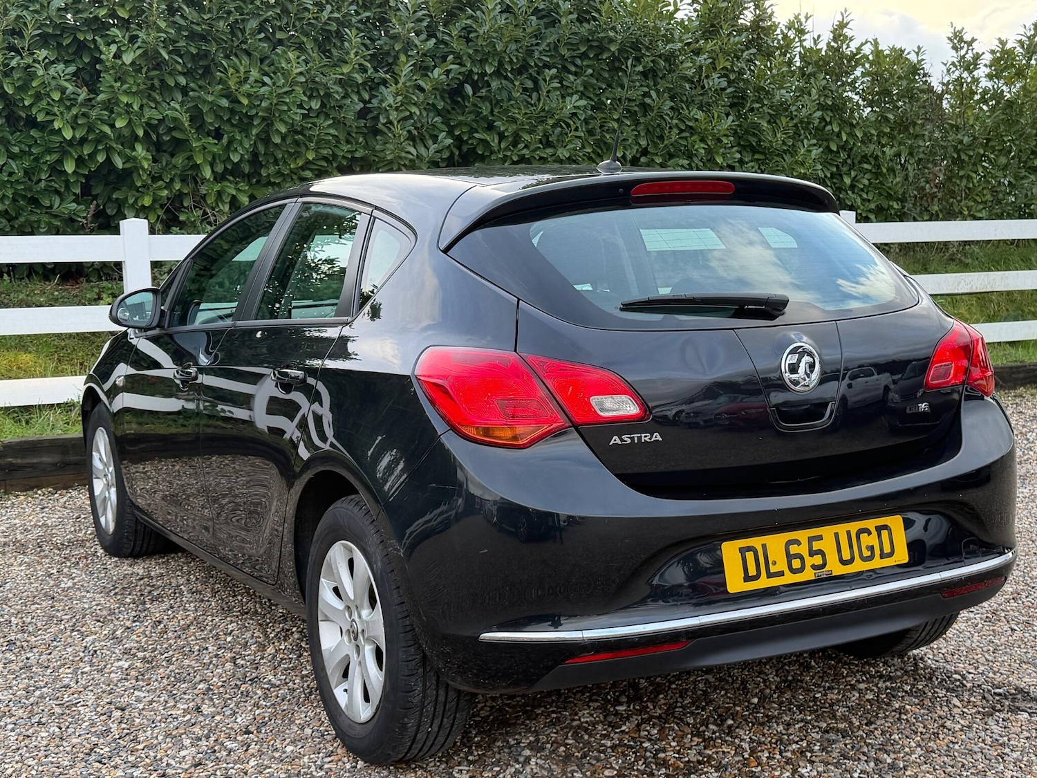 Used Vauxhall Astra 2015 for sale - 77029227: Photo 4