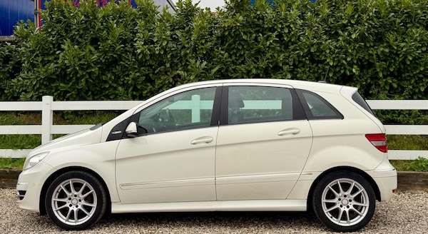 Used Mercedes-Benz B Class 2010 for sale - 76259078: Photo 10