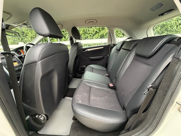 Used Mercedes-Benz B Class 2010 for sale - 76259078: Photo 12