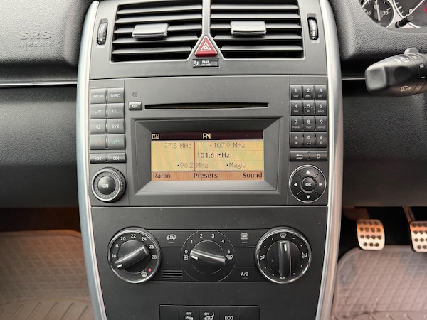 Used Mercedes-Benz B Class 2010 for sale - 76259078: Photo 15