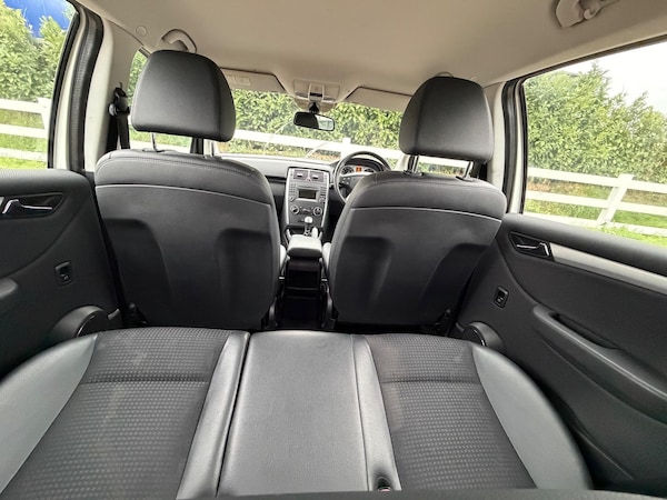 Used Mercedes-Benz B Class 2010 for sale - 76259078: Photo 21
