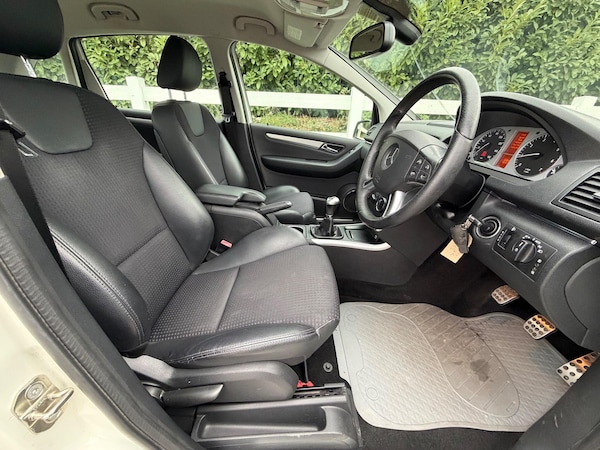 Used Mercedes-Benz B Class 2010 for sale - 76259078: Photo 25