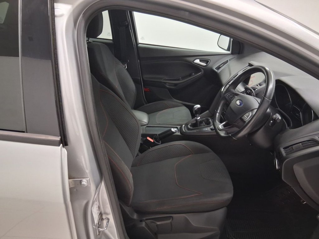 Used Ford Focus 2017 for sale - 77692516: Photo 11