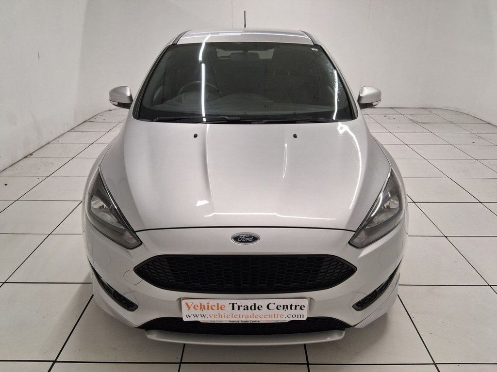 Used Ford Focus 2017 for sale - 77692516: Photo 2