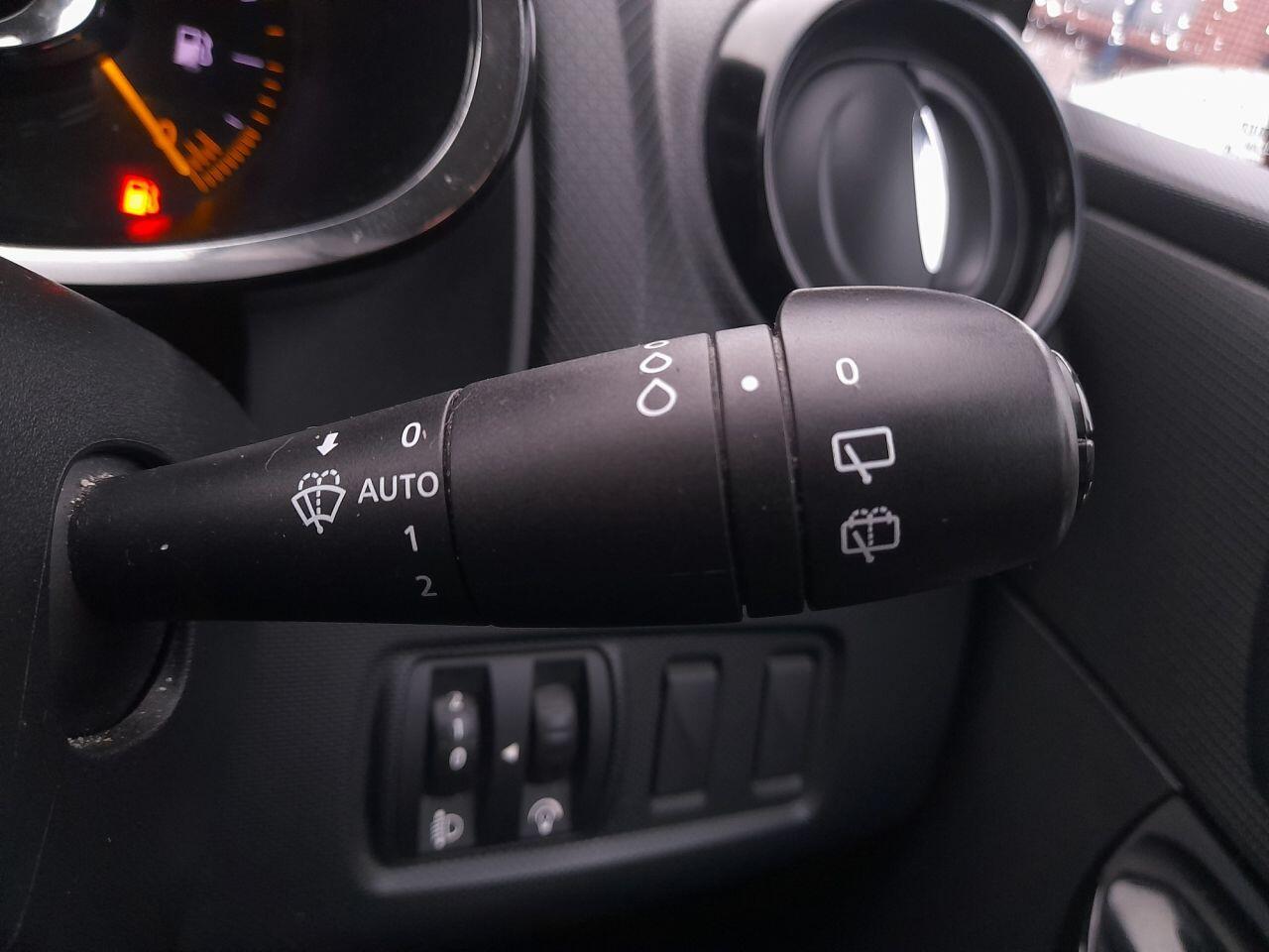 Used Renault Clio 2013 for sale - 76408588: Photo 17