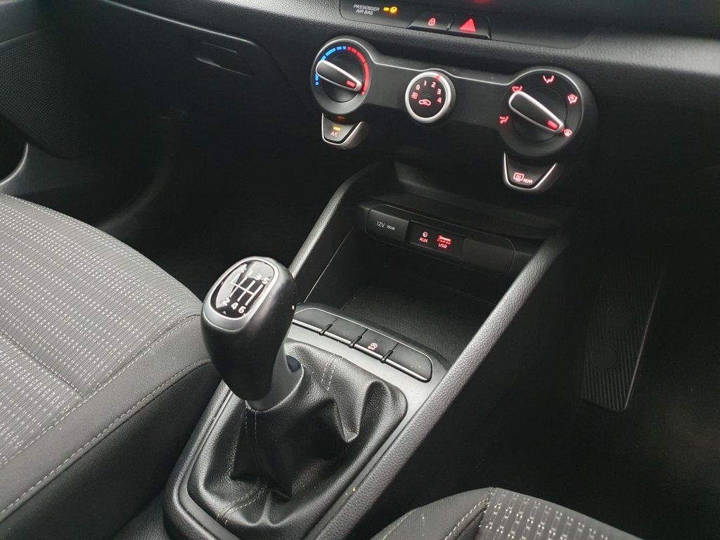 Used Kia Stonic 2018 for sale - 77005426: Photo 19