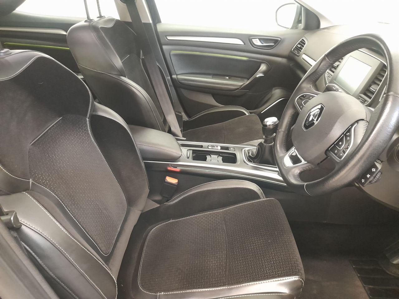 Used Renault Megane 2017 for sale - 76658913: Photo 12