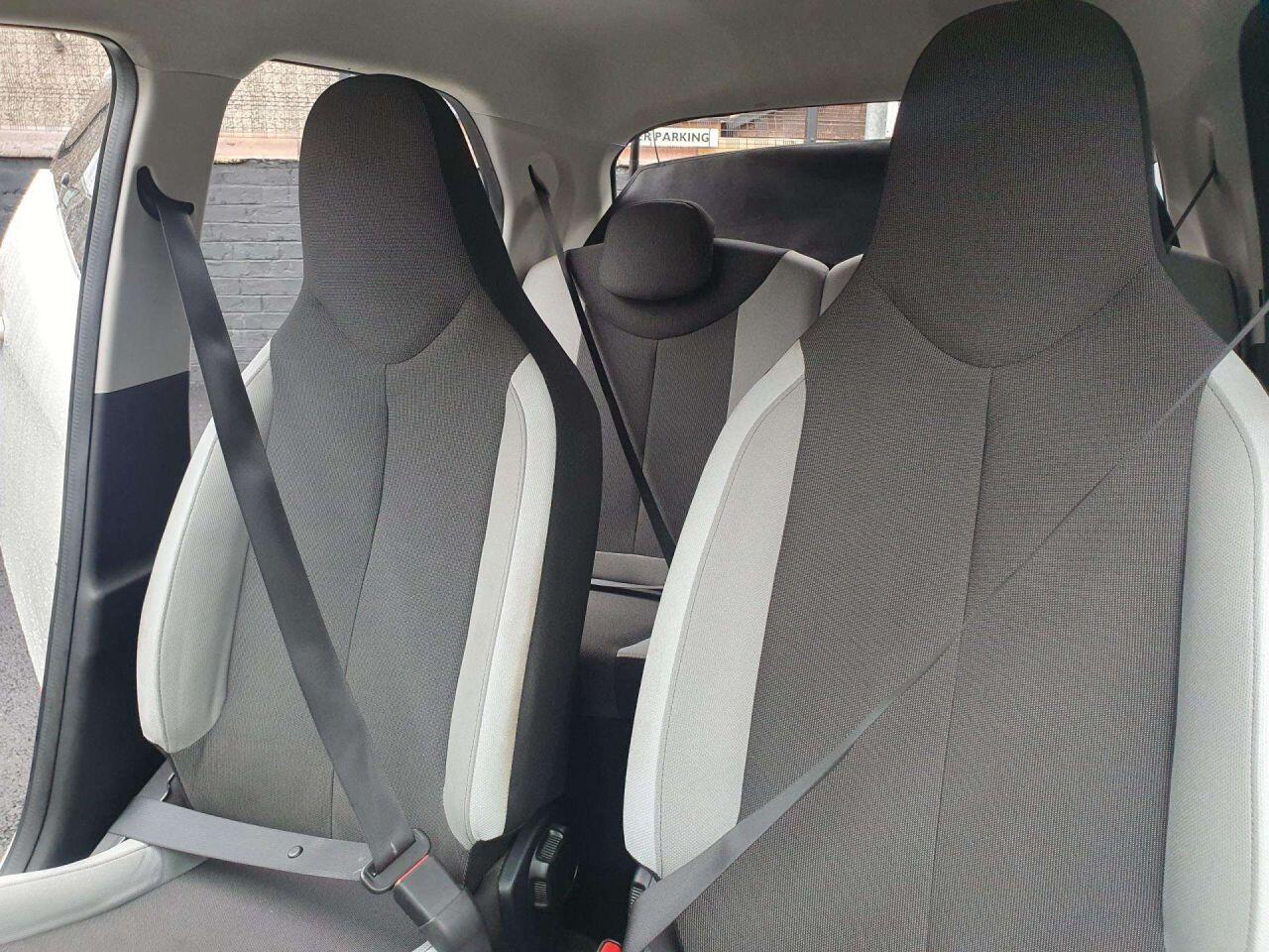 Used Toyota AYGO 2018 for sale - 76137259: Photo 20