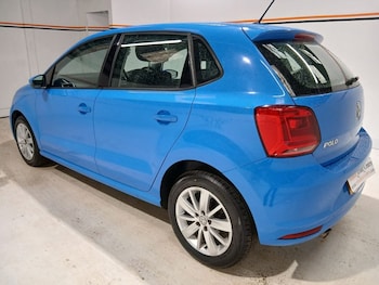 Used Volkswagen Polo 2015 for sale - 78975240: Photo