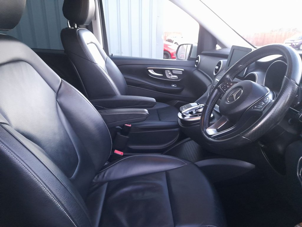 Used Mercedes-Benz V-Class 2015 for sale - 77072489: Photo 10