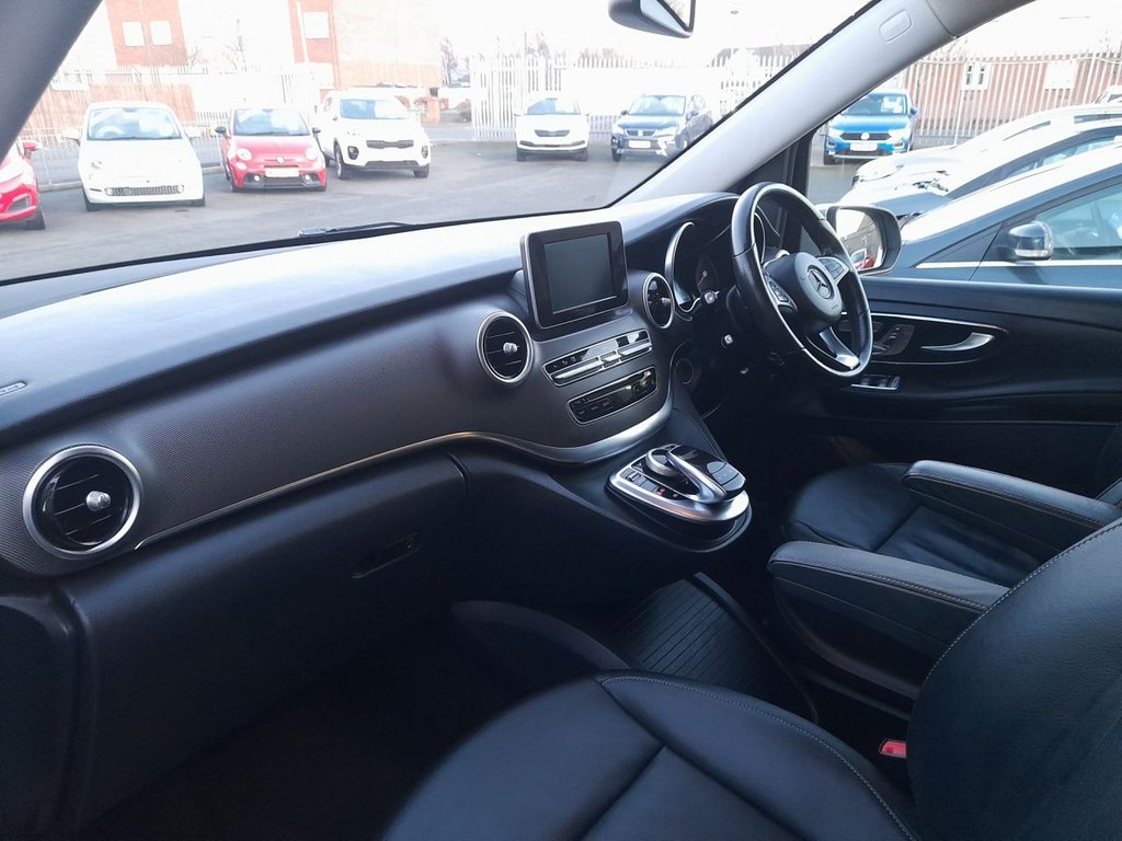 Used Mercedes-Benz V-Class 2015 for sale - 77072489: Photo 15