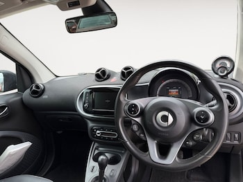 Used smart fortwo 2017 for sale - 79587099: Photo