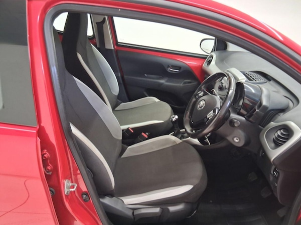 Used Toyota AYGO 2017 for sale - 76247091: Photo 10