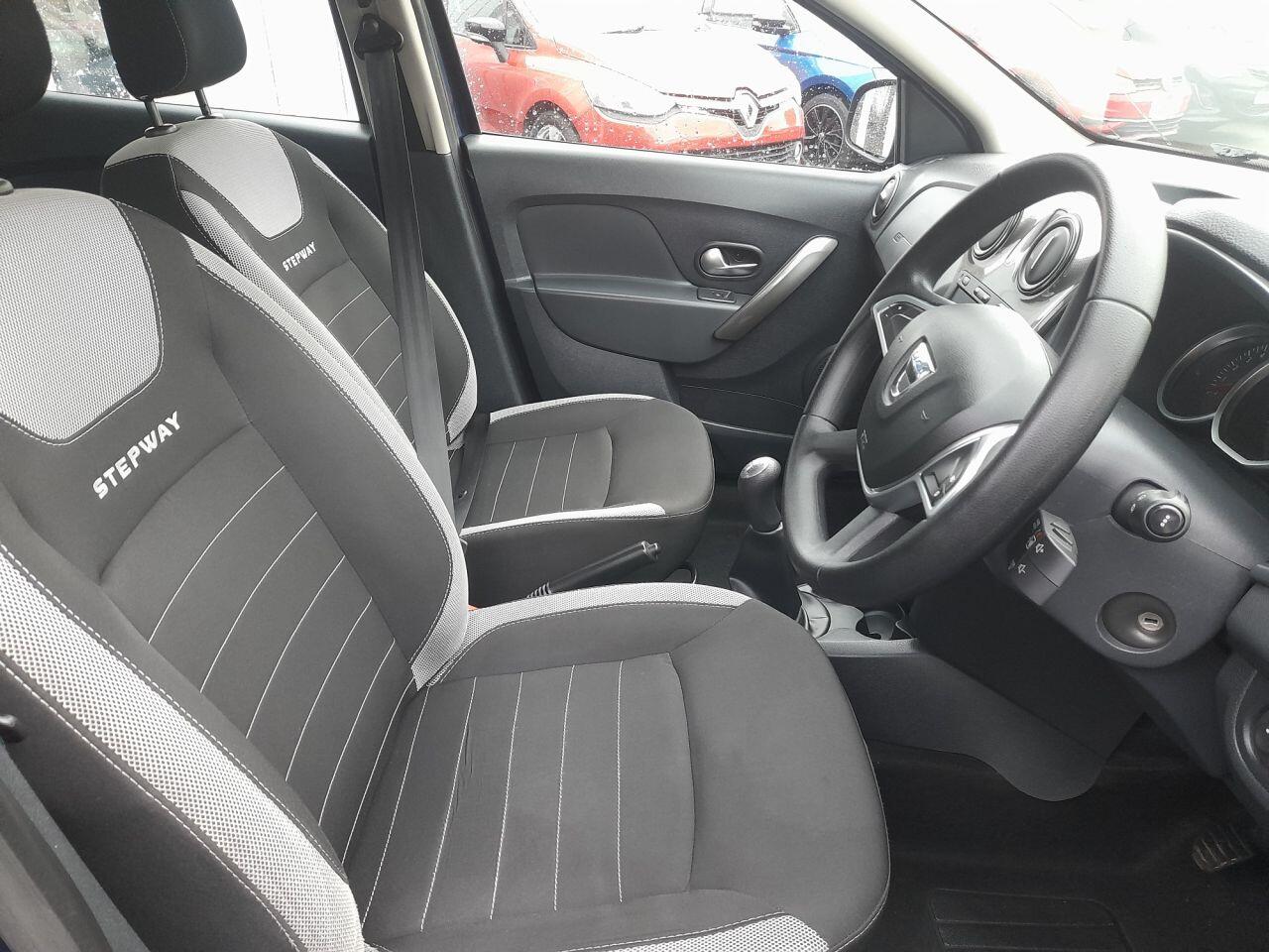 Used Dacia Sandero Stepway 2017 for sale - 76246533: Photo 10