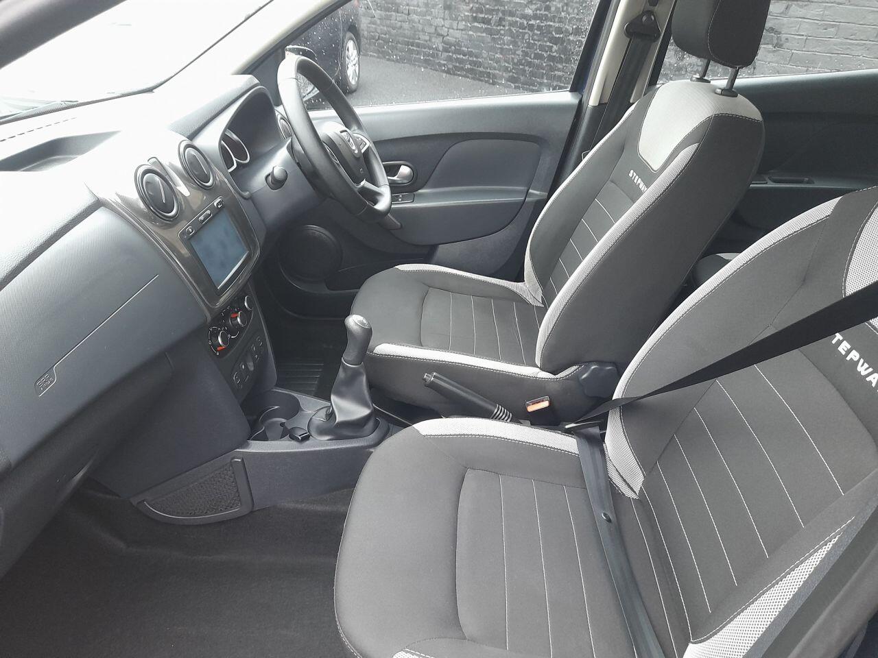 Used Dacia Sandero Stepway 2017 for sale - 76246533: Photo 14