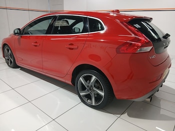 Used Volvo V40 2016 for sale - 79574731: Photo