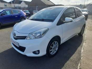 Used Toyota Yaris 2013 for sale - 74935604: Photo